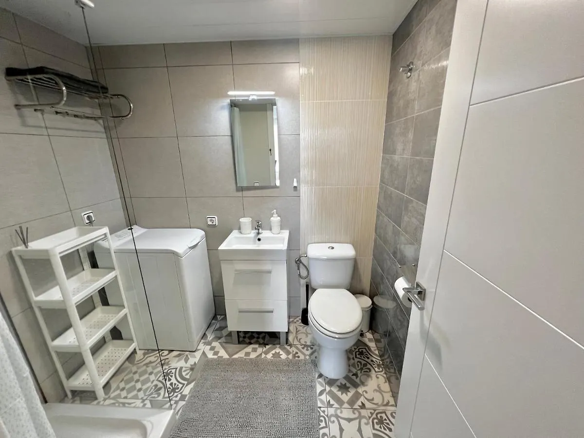 Amazing Badalona Apartment With Terrace Spanien